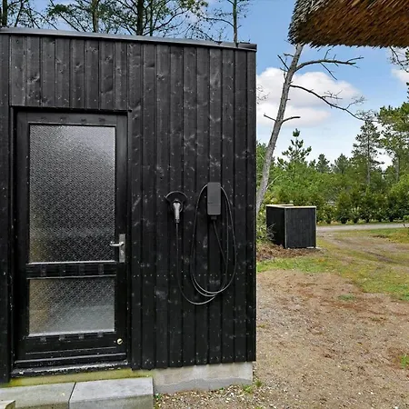 Bv357-blavand-ved-skoven-3 * Blåvand